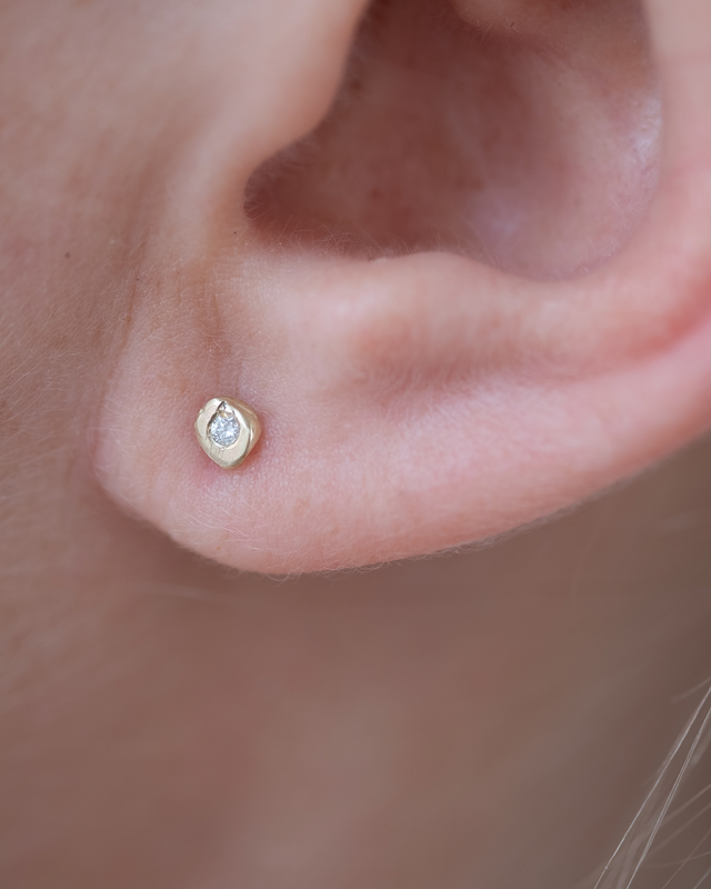 עגיל אבן ריינבו זהב 14k