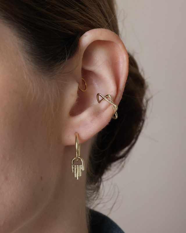 עגיל חמסה חישוק זהב 14K