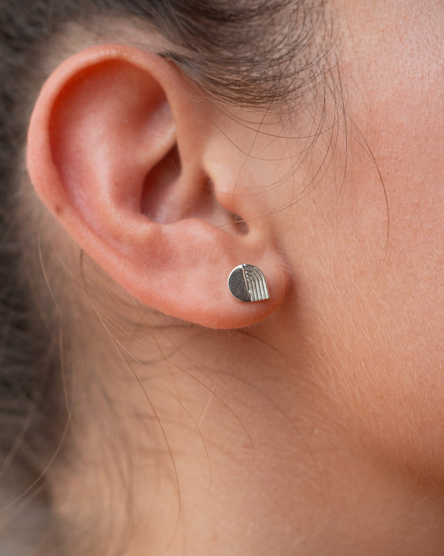 Contour Silver Earring