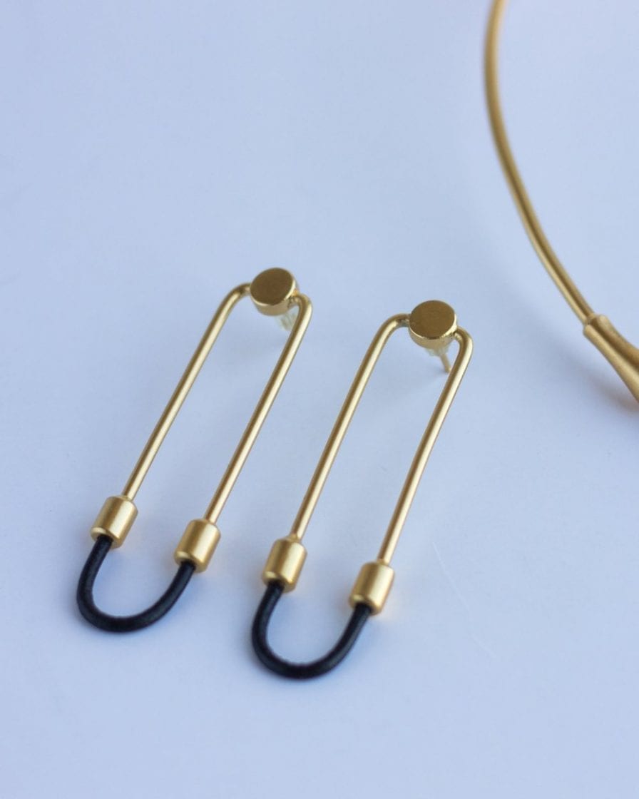 Wire Gold Earrings